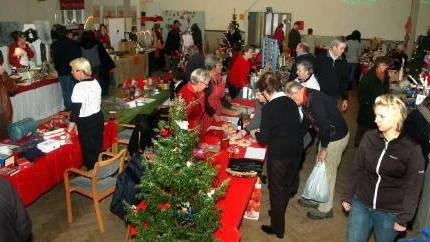 Det var en strid ström av folk som kom till bygdegården i Loftahammar under söndagen då det arrangerades hobby- och hantverksmässa.