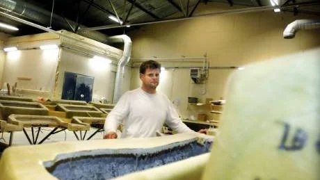 Claes-Göran Johansson är vd och ägare för företaget NC Plastteknik AB, som på tisdagen försattes i konkurs. Han har inga stora förhoppningar om att någon ska vilja ta över verksamheten då båtbranschen är ytterst konjunkturkänslig.
