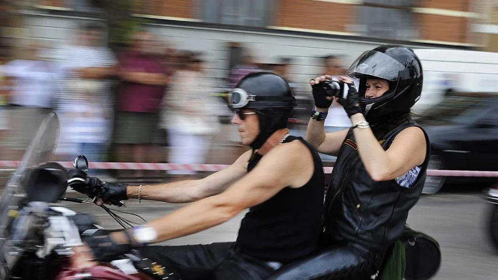 motorcykel i kortegen