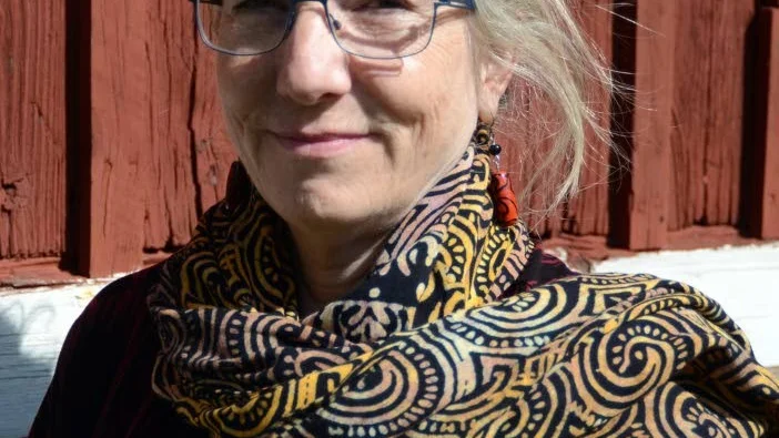 Konstnär. Agneta B. Lind.