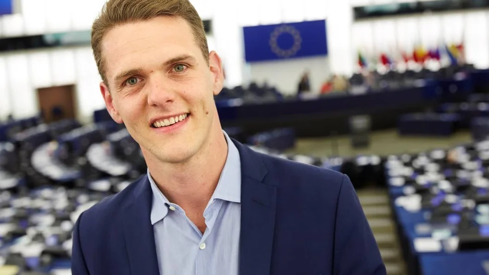 Bistånd. Christofer Fjellner (M) lyfter handels betydelse för tillväxt och utveckling.