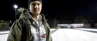 Axi trivs i gubbrollen