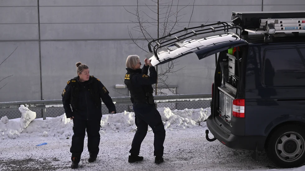 Polis på plats efter en pojke misstänks ha mördats i Södertälje i måndags.