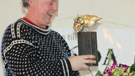 Guldbagge. Grönsaksodlaren Tomas Pettersson blev den förste som utnämndes till "Årets Sandabo".