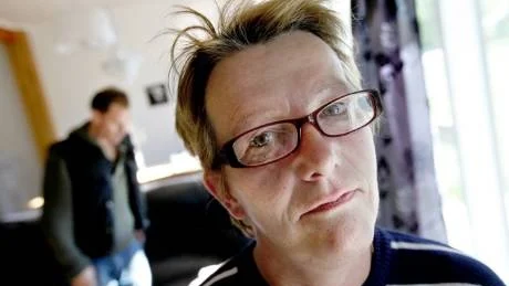 Eva Norbeck Olsson lovar att ha stenkoll på Andreas.