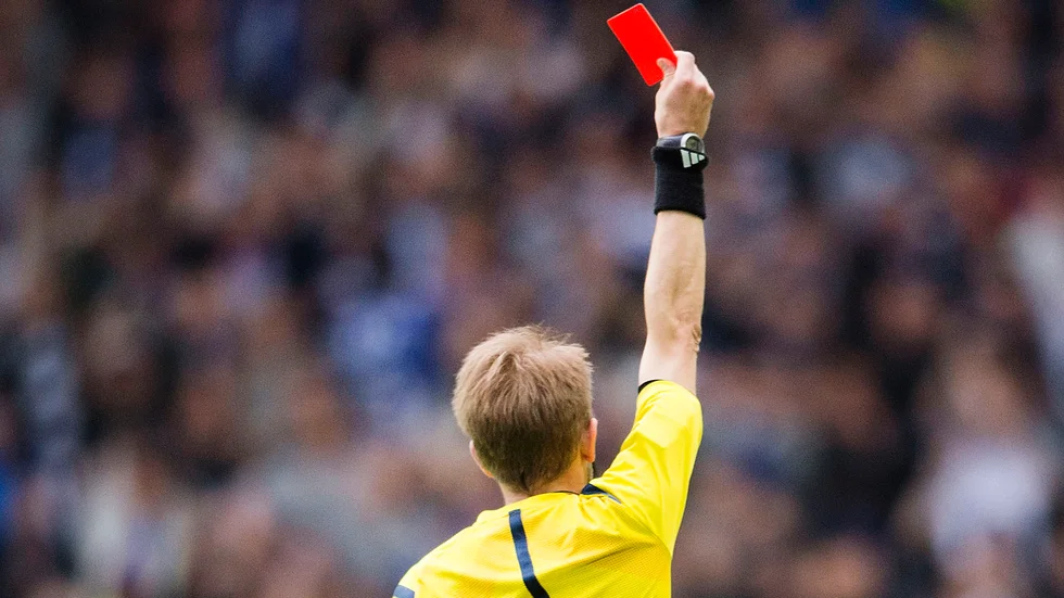 En utvisning i matchen mellan Skäggetorp och IFK Linköping ledde till att domaren blev knuffad och tvingades tillkalla polis. Bilden har ingenting med den aktuella matchen att göra.