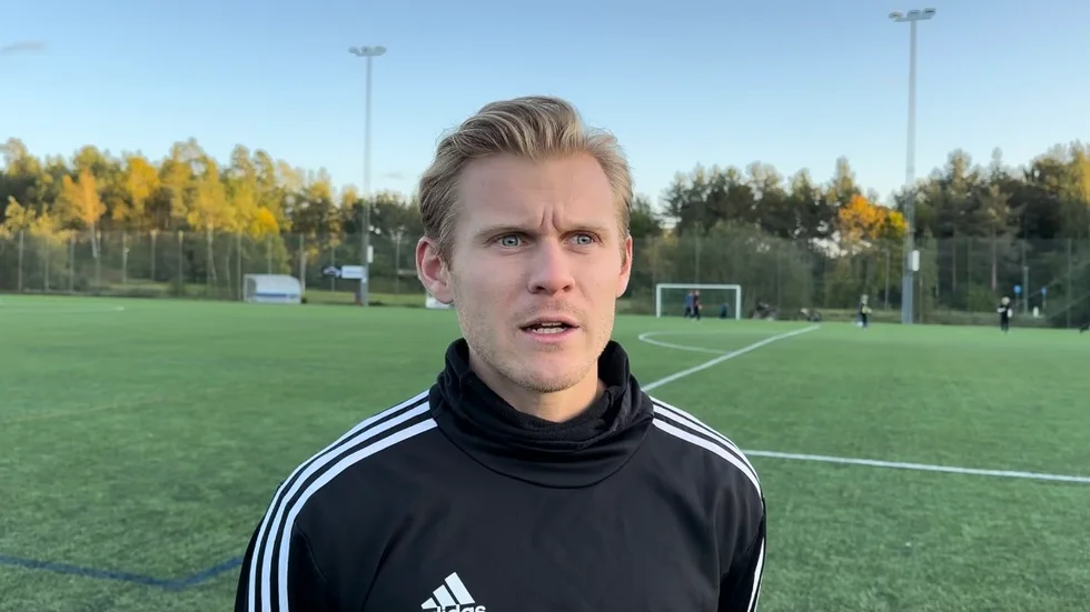 William Thuuri, Fanna BK:s lagkapten, säger att spelarna är "jäkligt taggade" inför bortamatchen mot GUSK. Att det är den här typen av matcher man vill spela. 