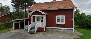 Huset på Plåtslagargatan 3 i Piteå har bytt ägare två gånger sedan 2022