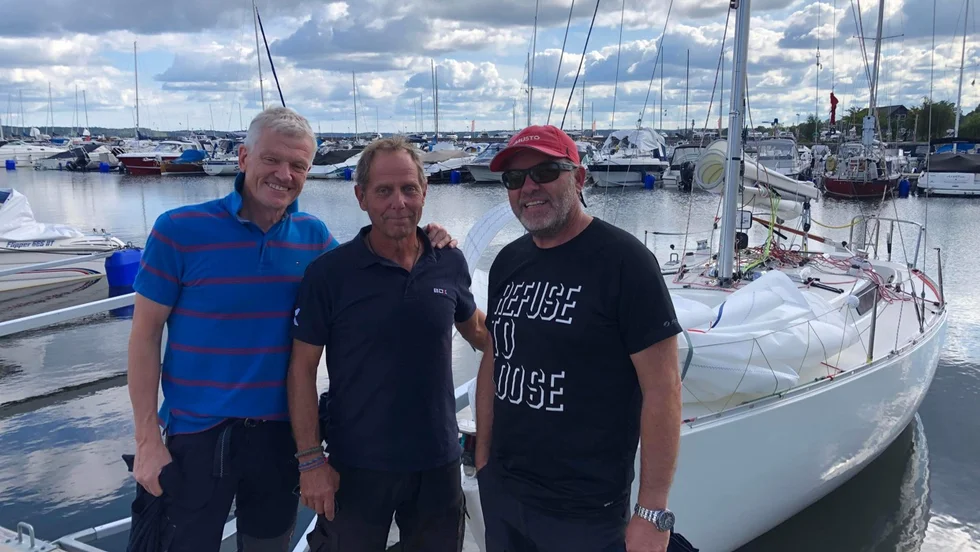 Benny Öhman, Ove Lundmark och Daniel Sällström seglade in båten Dream till en tiondeplats i SM (Expressbåtar). Emil Sällström (saknas på bilden) var också med på båten 