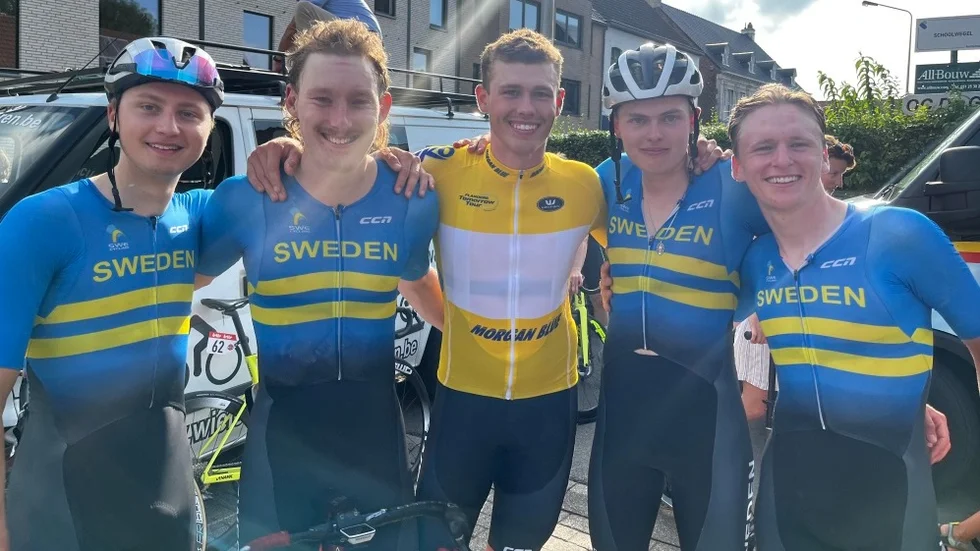 Från vänster det svenska U23-laget; Carl Kagevi, Albin Stålberg, Jakob Söderqvist, Hugo Lennartsson och Edvin Lovidius. Viktor Lychou, som blev sjuk under racet, är inte med på bilden. 