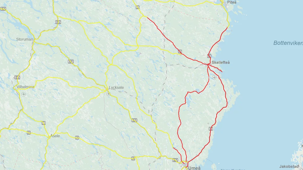 Väglaget på morgonen den 24 december. De rödmarkerade vägarna är mycket besvärliga att köra på, enligt Trafikverket. 