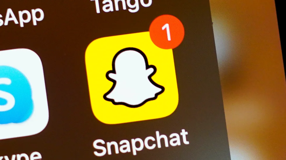 Den unge Stallarholmsbon säger att han blev kontaktad via Snapchat. Men av vem har han inte velat uppge.