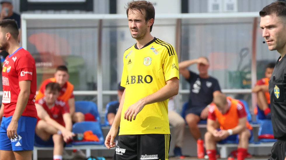 Simon Larsson var en av tre tvåmålsskyttar för VIF.