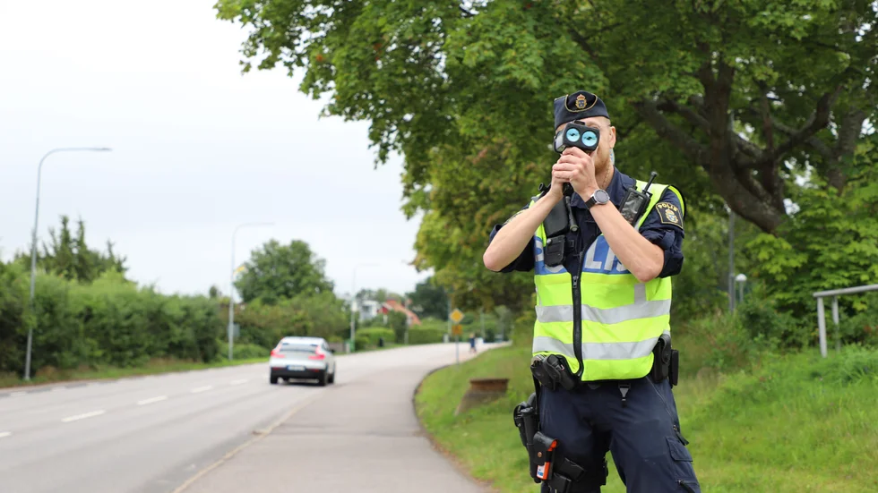 Polisen har kontrollerat hastigheten på fordon både i samhällen och ute på riks- och landsvägar under förra veckan. Sammanlagt 101 fartsyndare fastnade i någon av kontrollerna.