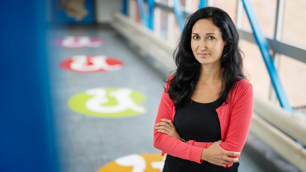 "Det har tagit Sverige sekler att komma till att kunna raljera mot religion och kristendom. Människor har dödats i kampen för vår demokrati och yttrandefrihet, de striderna får vi inte börja tumma på", säger Sakine Madon.