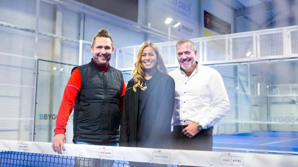 Jonas Åkerström, Linn Ellfolk, Johnny Ellfolk är trion bakom nya Katrineholm padel center på Lövåsen.