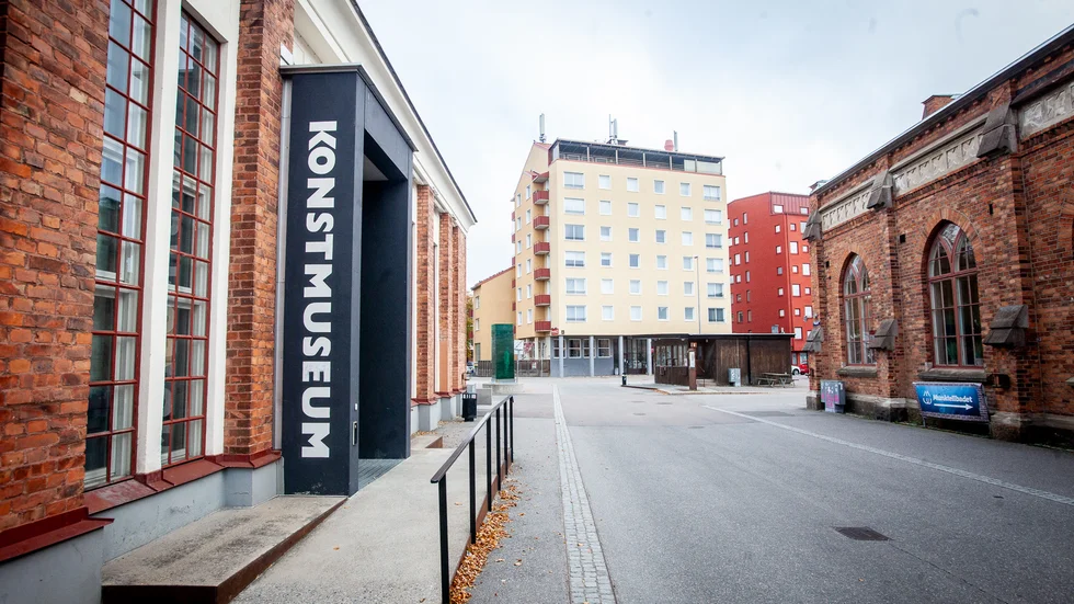 Utställningen hänger på Eskilstuna konstmuseum till och med den 28 januari 2024.