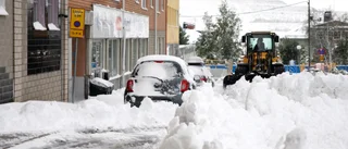 Stora mängder snö tidigt ställde till det på vägarna