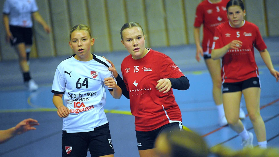Vendela Linder och Kiruna Handboll hade fullt upp i försvaret när man spela 9-9 mot favoriterna Lugi i den första matchen av Rallarcupen i Kiruna.