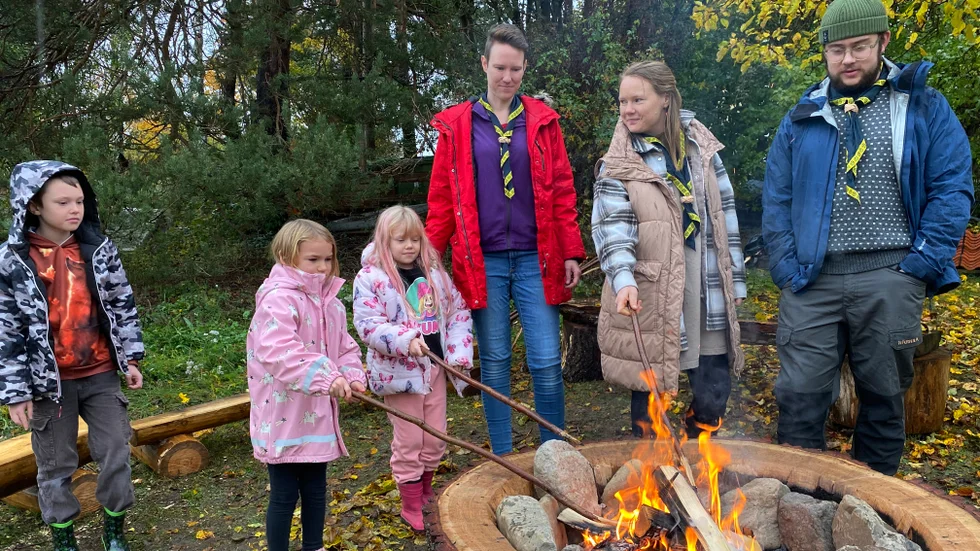Scouterna i Gamleby, från vänster Neo Karlsson, Livia Ottosson, Leia Karlsson, Desirée Ekdahl Karlsson, Emma Ottosson och Marcus Rödel.