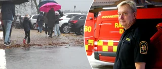 Brandmästaren: "Diken fyllda till brädden med vatten"