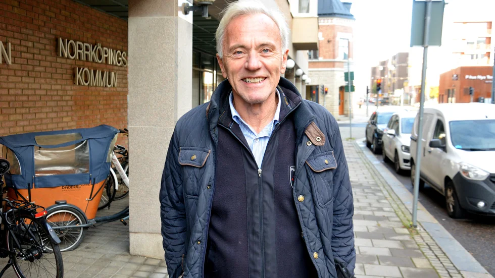 Reidar Svedahl (L) hoppade tillsammans med sitt parti av Borgerlig samverkan i fredags. På måndagen var han på plats igen för ks.