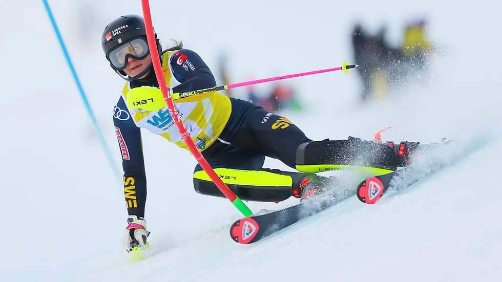 Moa Boström Müssener nådde upp till en fin femteplats när nästan 100 åkare kom till start i Österrike för en Europacuptävling i slalom. 
