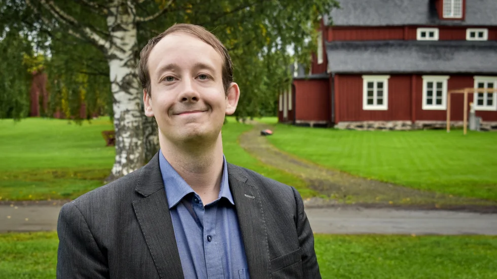 Filip Palukka (V) är tillförordnad ordförande i för-& grundskolenämndeni Skellefteå kommun.