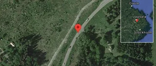 Brinnande fordon stoppar trafiken på väg 282