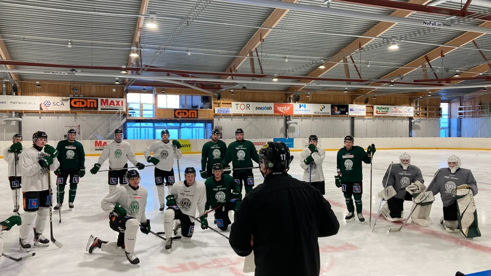 ESK hockey tränade i Sundsvall på vägen upp till Kalix.