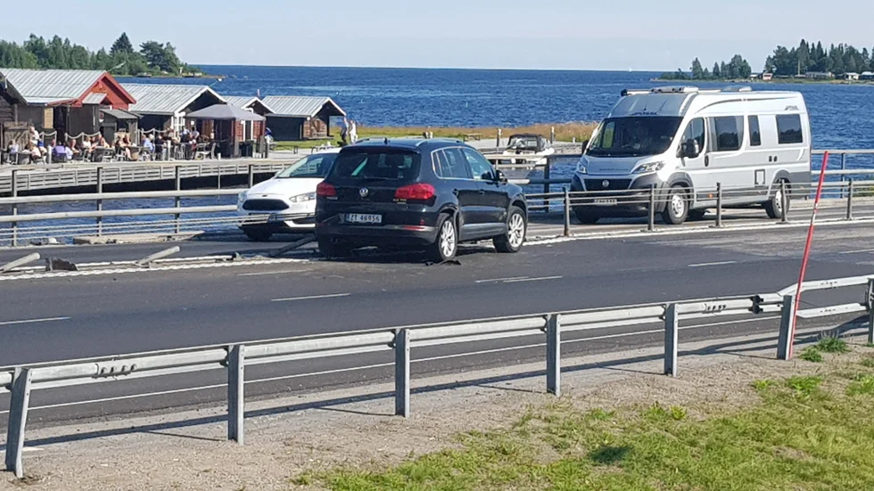 En trafikolycka inträffade under torsdagen på E4 i Jävre. Ingen person skadades men framkomligheten påverkades negativt.