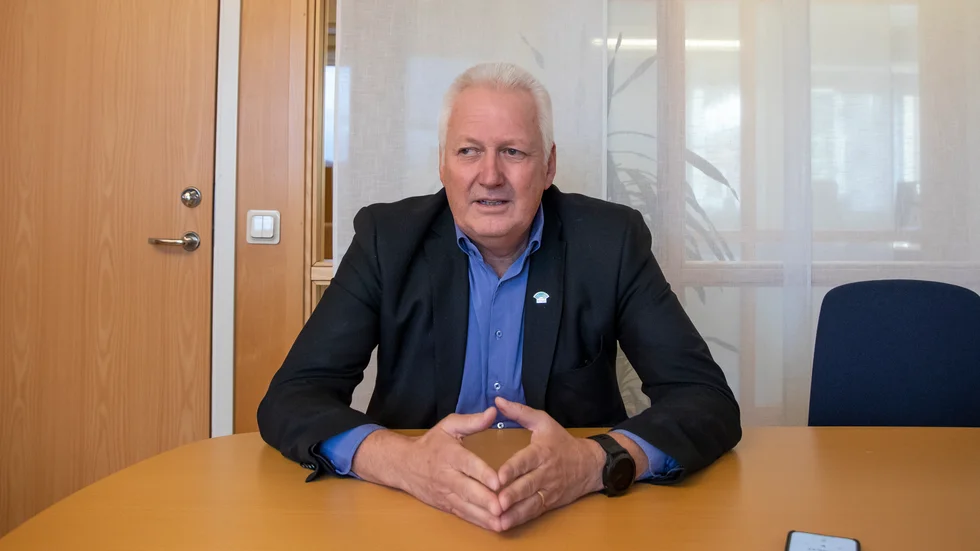 Bildningchef Anders Pantzar menar att det inte finns några större risker med flytten av Smedsby skola och att arbeter med de mindre som man lokaliserat främst kommer arbetas med när skolan flyttat.