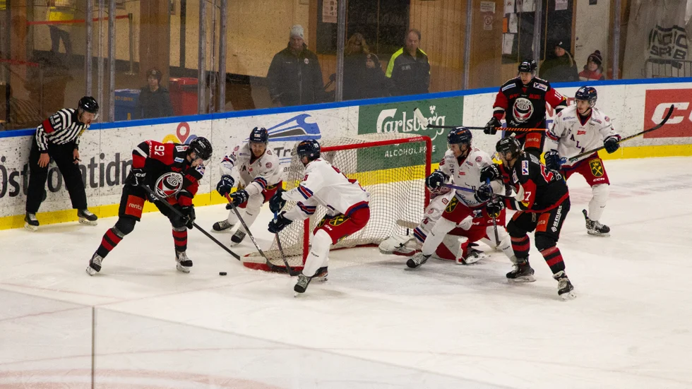 MHC med pucken i matchen mot Falun.