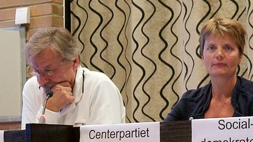 Kritiserat utspel. De andra partierna riktade frän kritik mot SD:s toppnamn, Sandor Högye, (längst till vänster i bild) som i debatten skyllde oroligheter i skolan på invandrare. Bredvid honom ses Ingela Nilsson Nachtweij (C).