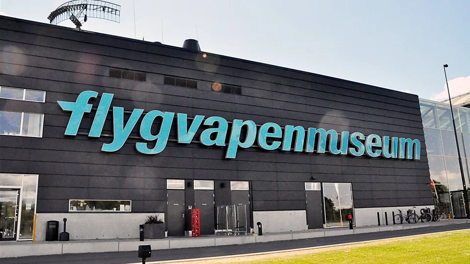 Simma, plaska, dyk och crawla. Allt är möjligt i en badbassäng. Foto: Tommy Pettersson