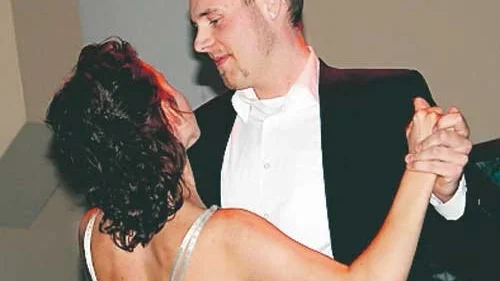 Kajsa Lilja och Marcus Hugosson var ett av dansparen i årets Letis dance i Mariannelund.