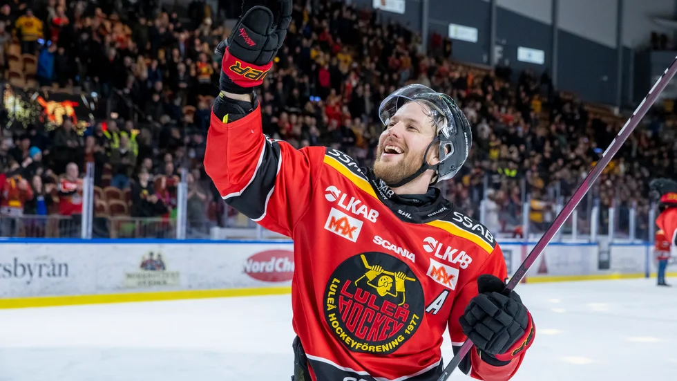 Linus Omark låg bakom Luleås seger. Arkivbild.