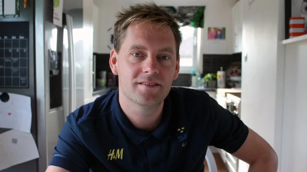 FORTSÄTTER. I fyra år till fortsätter Motalakillen Daniel Ellermann att leda parapingislandslaget, vilket betyder ett förstärkt Team Motala.