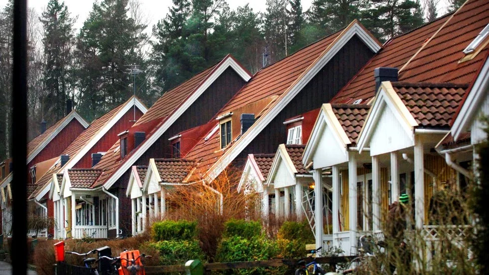 Värderingsfråga. Efter Uppdrag Gransknings avslöjande om prislappen för Slottsholmen känner sig villaägare i  Västervik frågande till reglerna för tomträttsförsäljning.