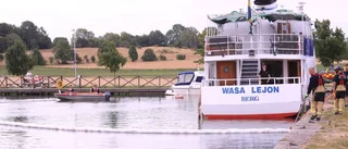 Diesel läckte ut i Göta kanal