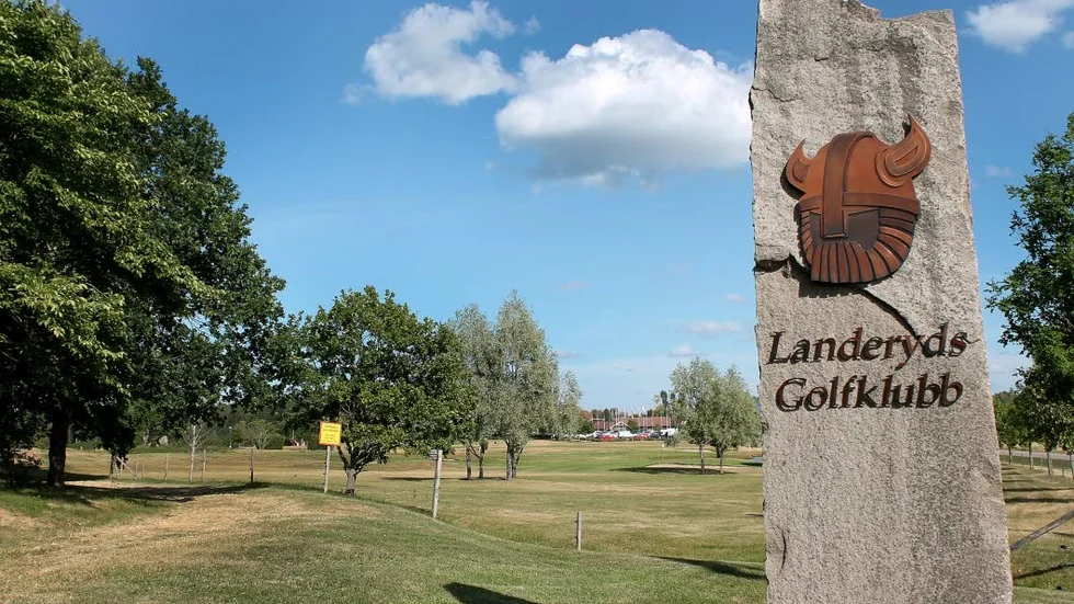 Landeryds golfklubb ställer upp och skänker höggräs från sina tre banor, Norra, Södra och Vesterby.