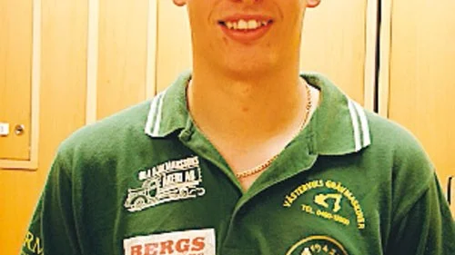 20-årige Niclas Lindholm får pröva sitt spel bland landets bästa bowlare.