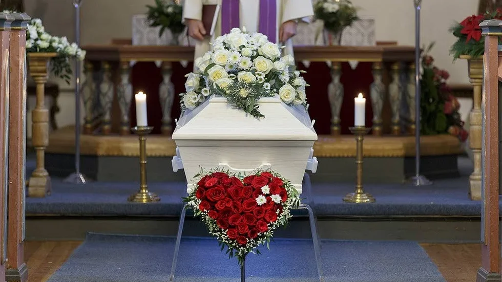Kyrklig begravning. Inte lika givet i vår tids Sverige.