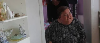Hon tvingas byta säng mot sin vilja