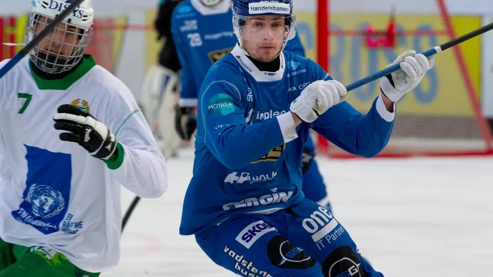Elias Gillgren, här i IFK Motalas dress, har nu gjort sin VM-premiär.