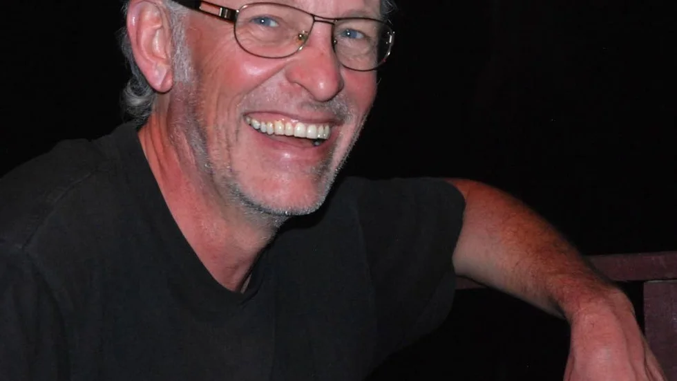 Konstnären Peter Nilsson ställer ut sin konst på Vadstena Konstgalleri och vernissagen är i morgon.