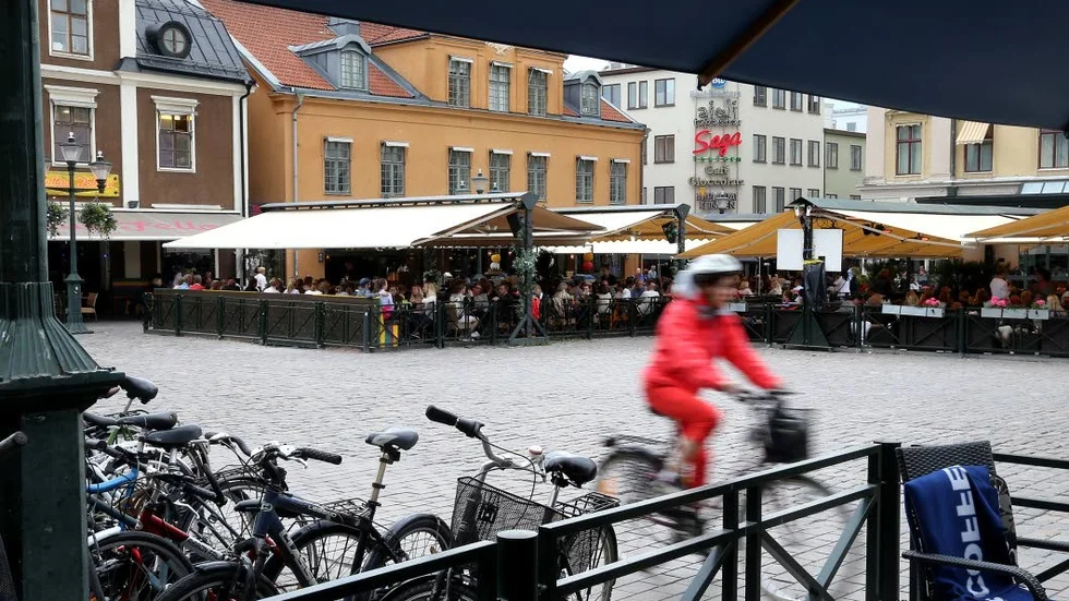 Mitt i stan. Steril öken eller bästa torget i Sverige?