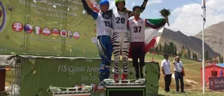 Edvard tog medaljer i grässlalom – i Iran