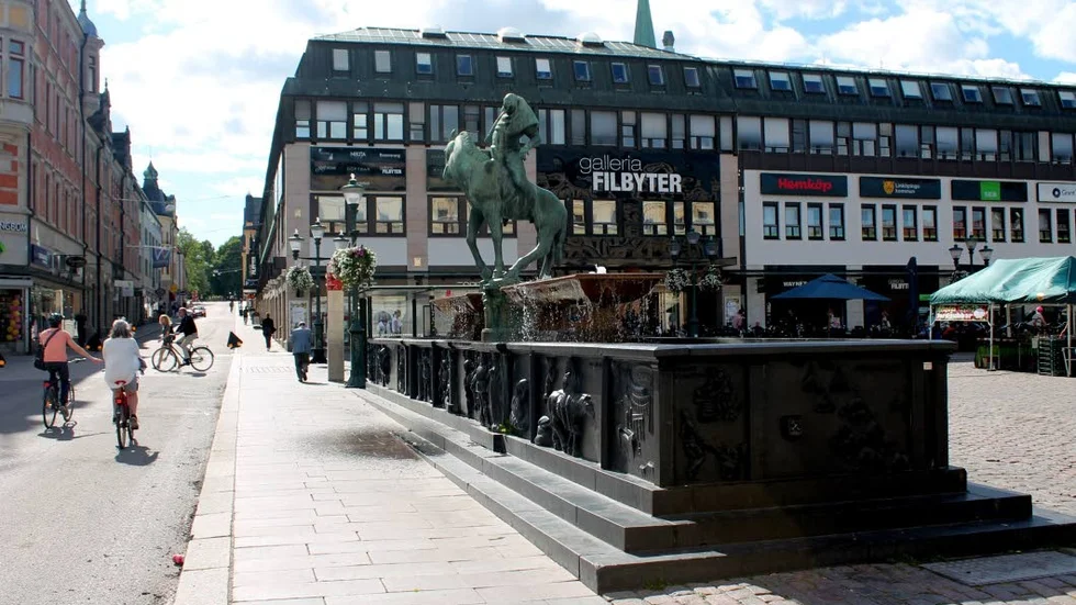 Folke Filbyter på Stora torget.