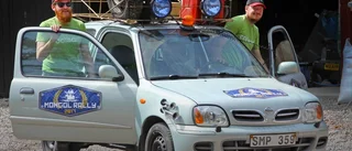 De åker 2000 mil – i en Micra